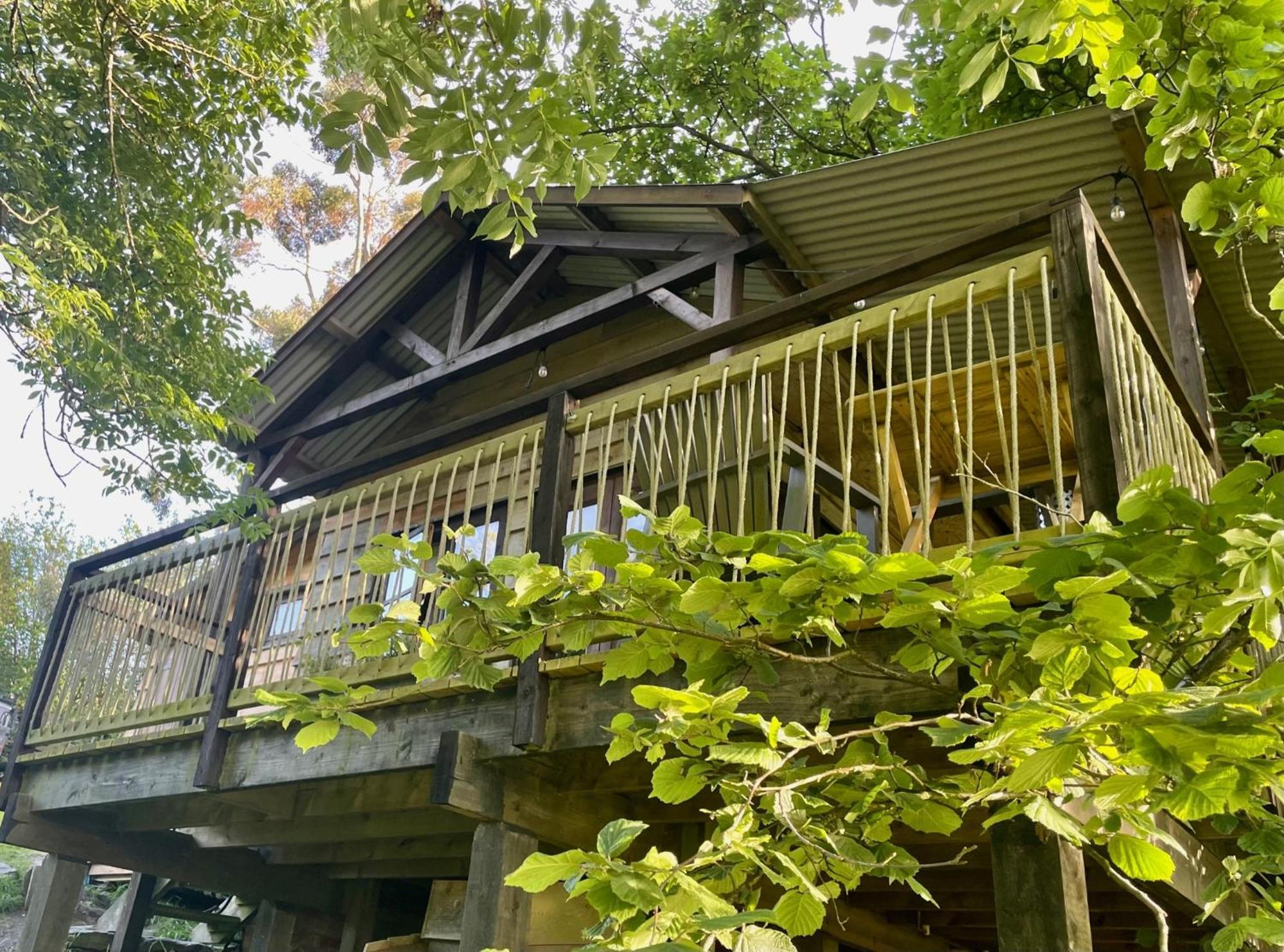 Вилла Faraway Follies Llandegla Экстерьер фото
