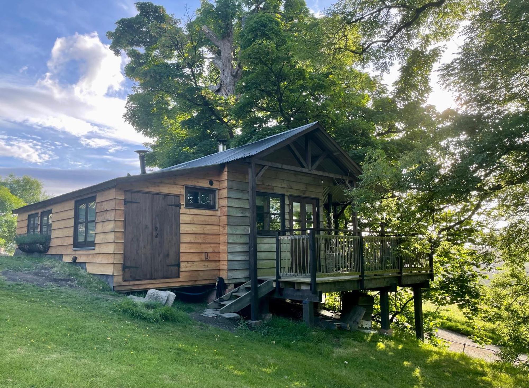 Вилла Faraway Follies Llandegla Экстерьер фото