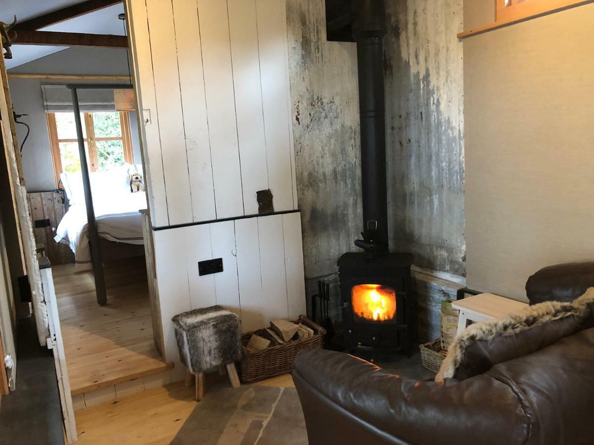 Вилла Faraway Follies Llandegla Экстерьер фото